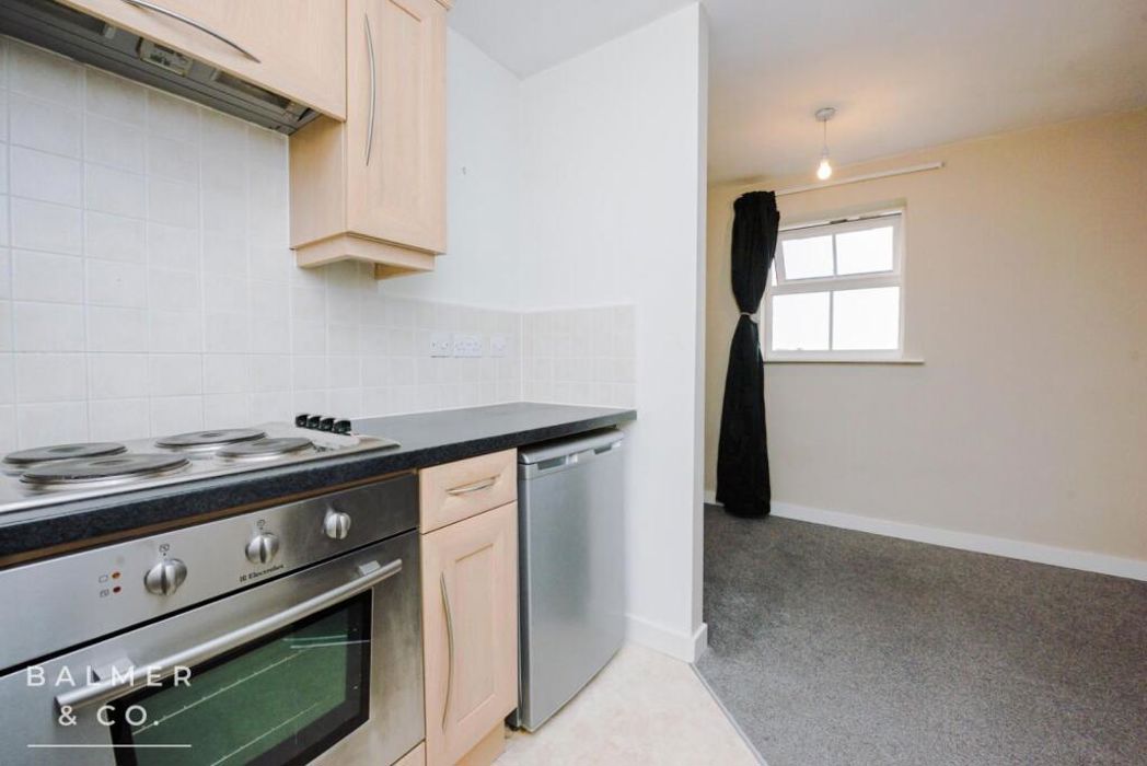 Property image 13 of 30