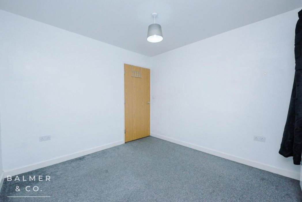 Property image 17 of 30
