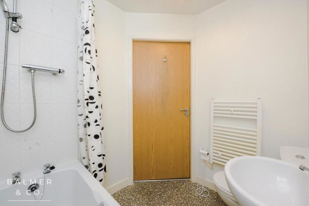 Property image 19 of 30