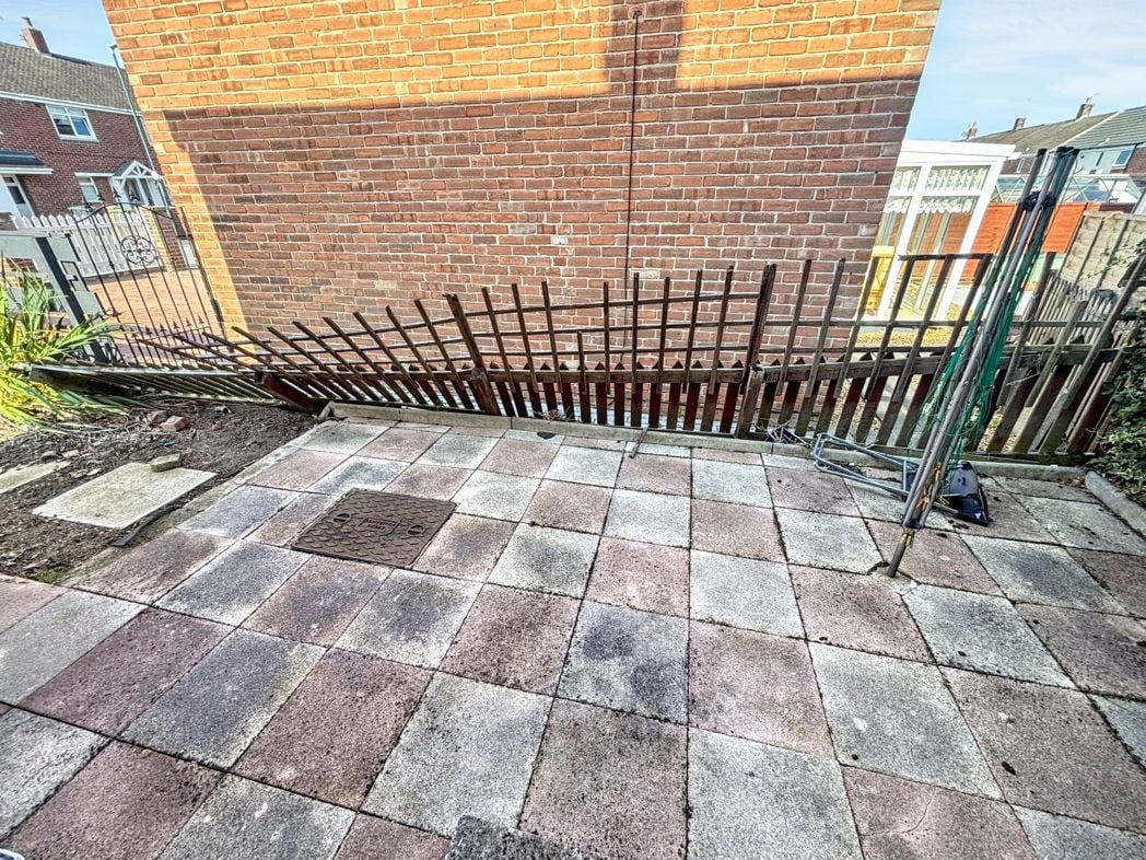 Property image 7 of 11