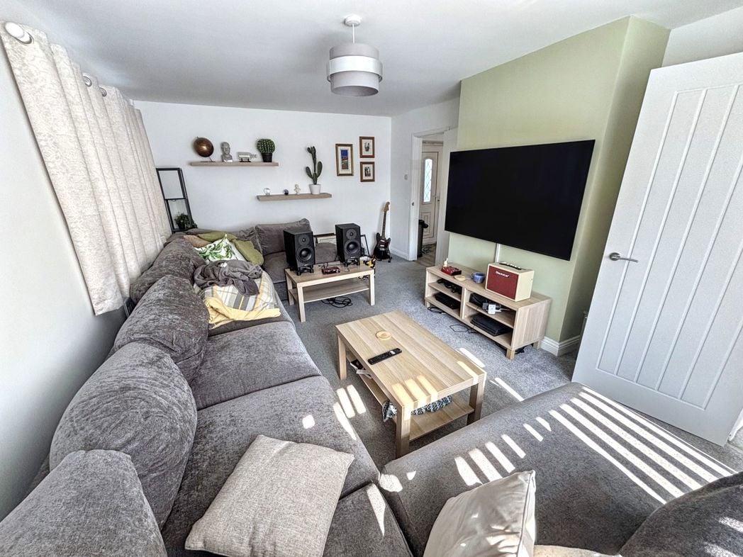 Property image 3 of 11