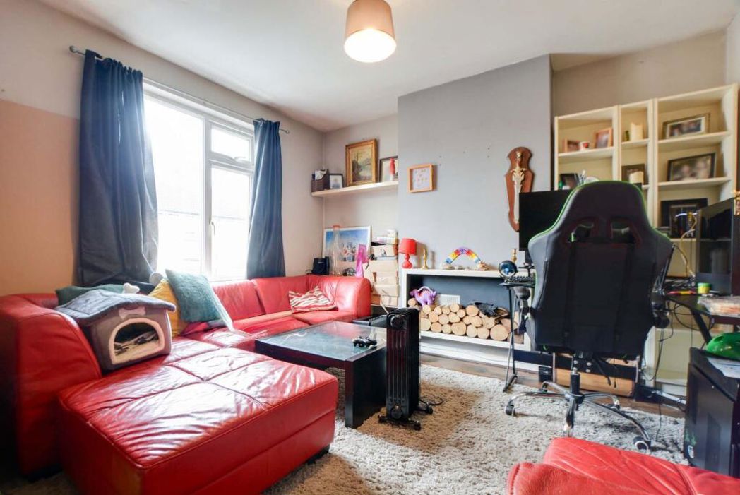 Property image 2 of 7