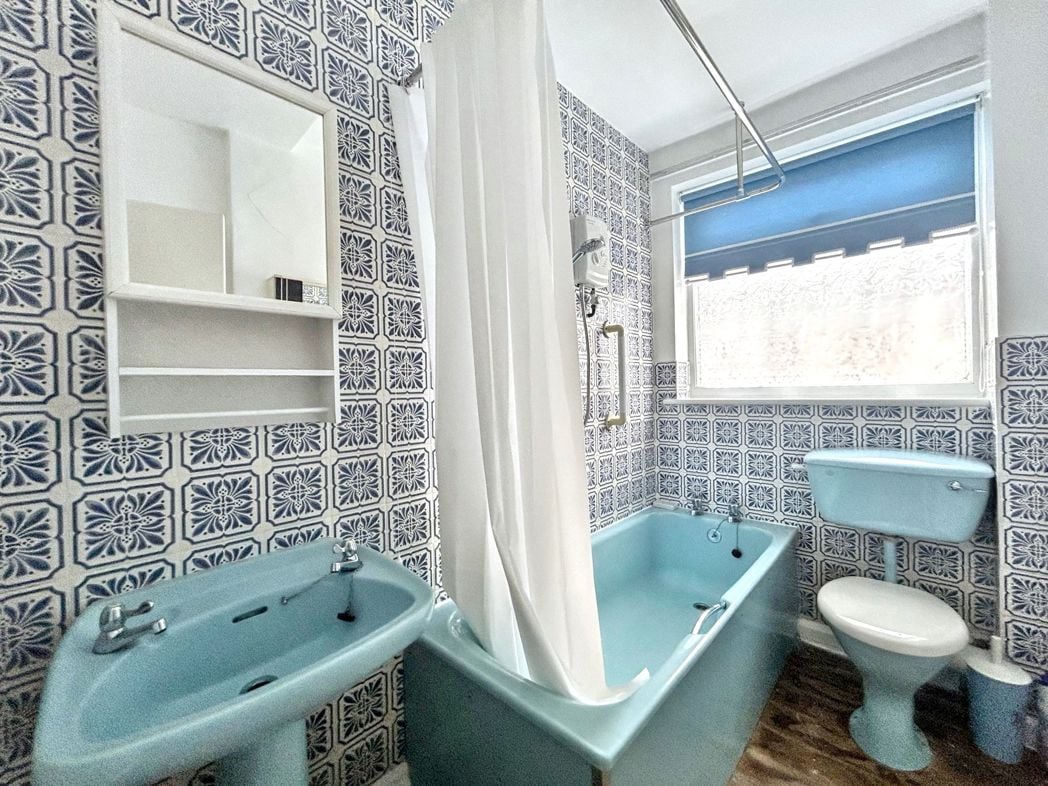 Property image 6 of 8