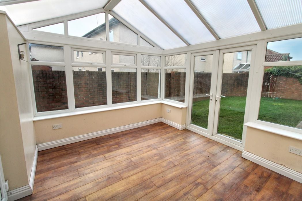 Property image 2 of 10