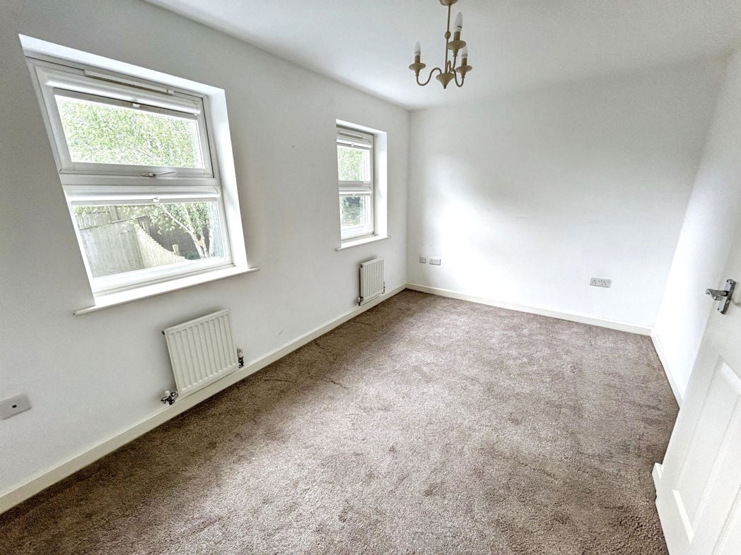 Property image 8 of 14
