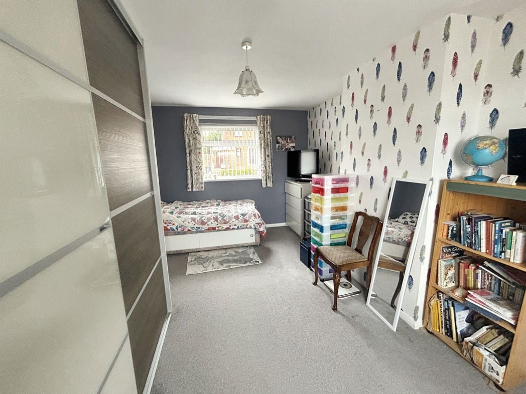 Property image 9 of 16