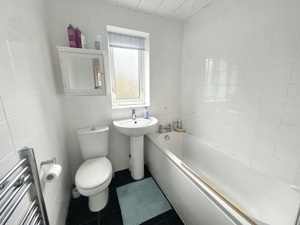 Property image 11 of 16