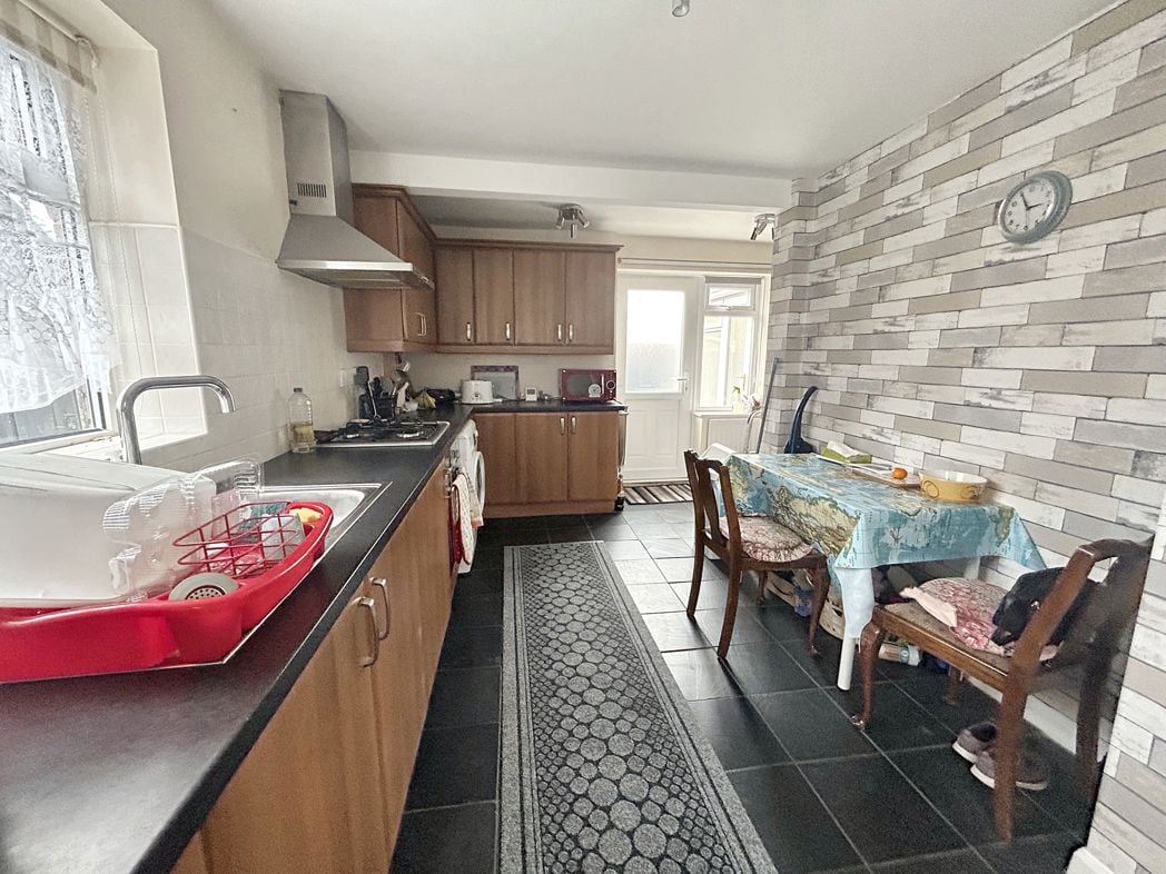 Property image 6 of 16