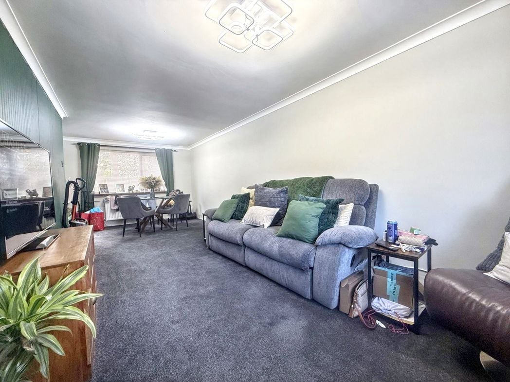 Property image 2 of 13