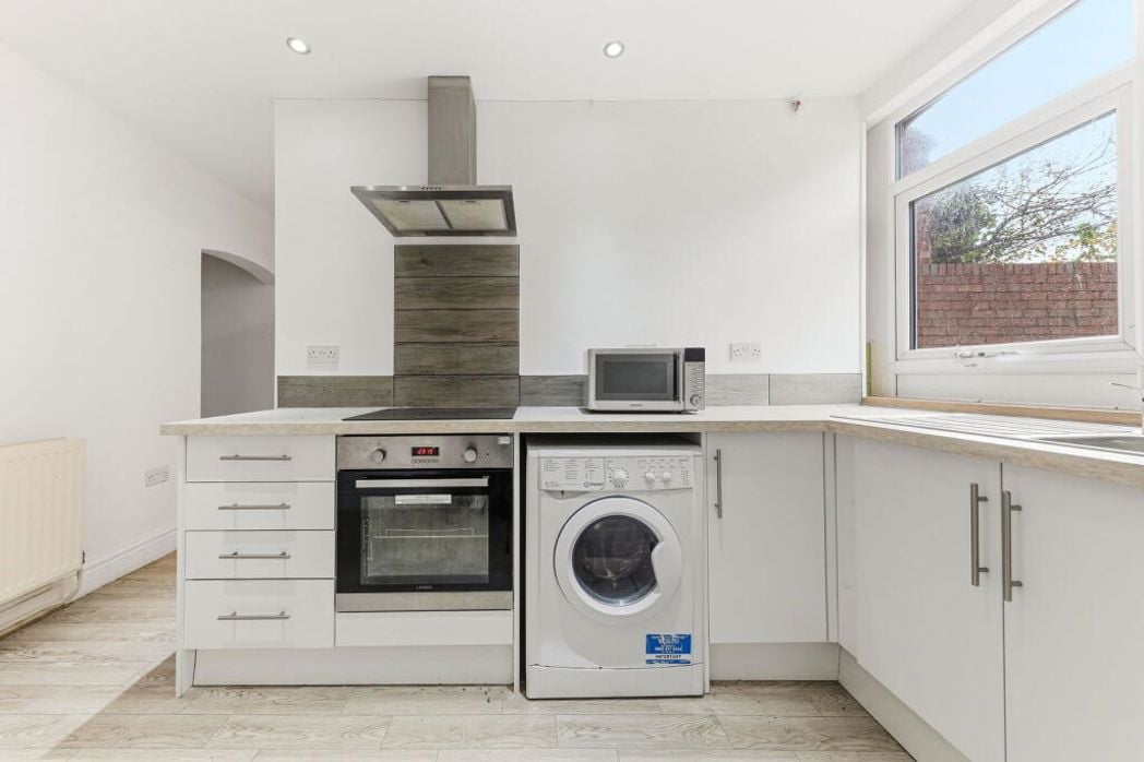 Property image 8 of 30