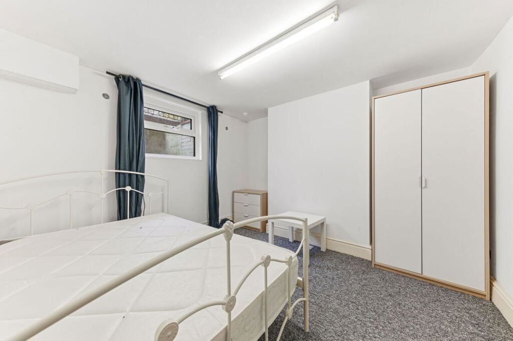 Property image 16 of 30