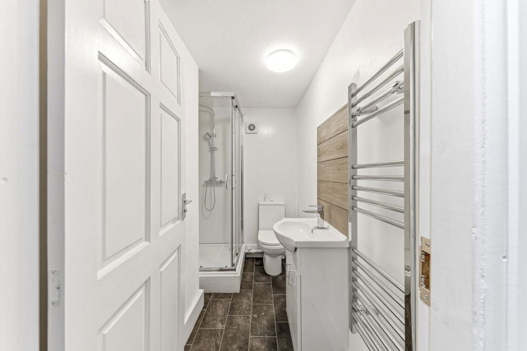 Property image 24 of 30