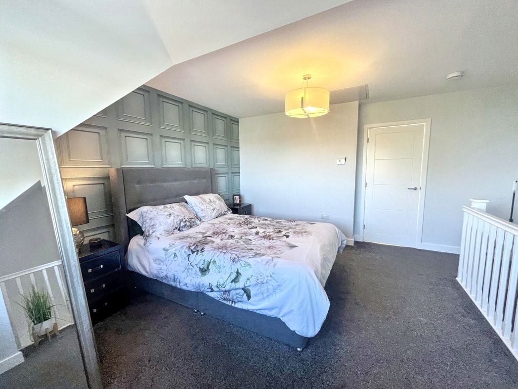 Property image 8 of 15