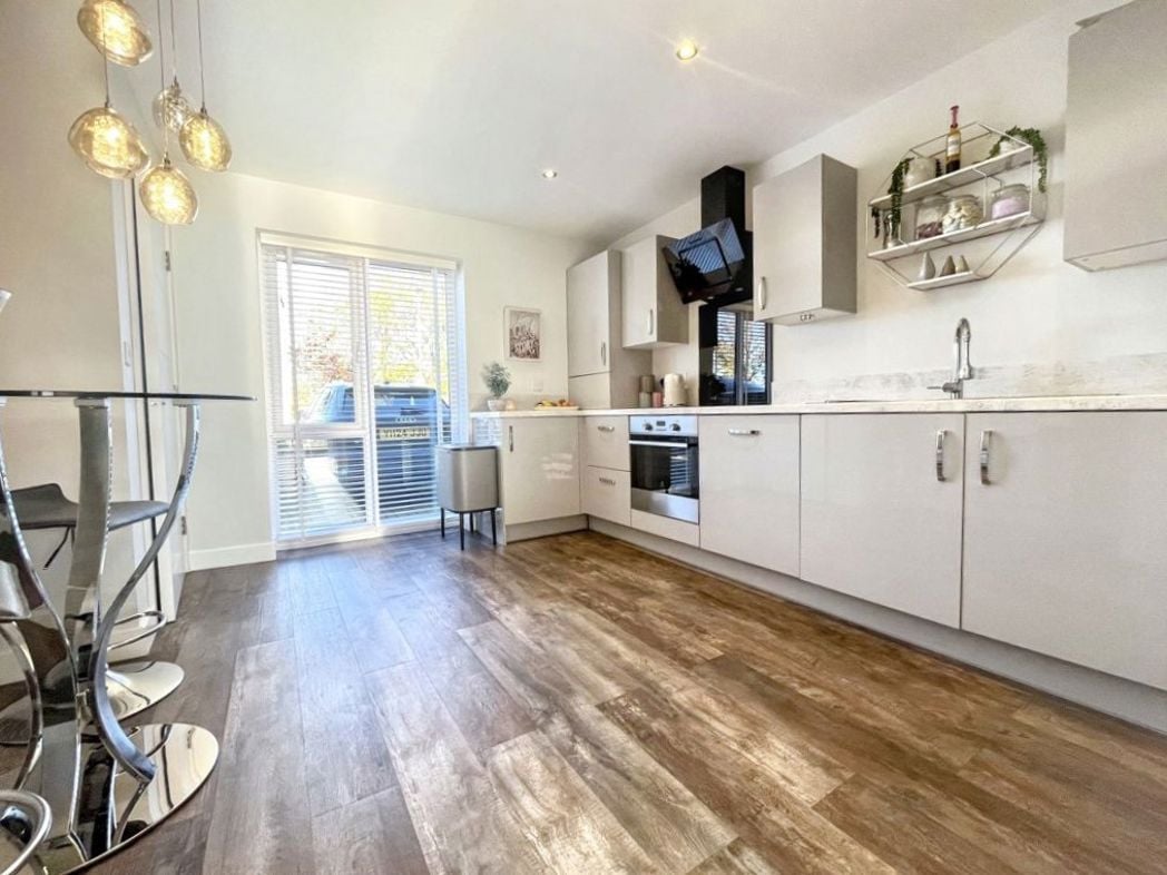 Property image 2 of 15