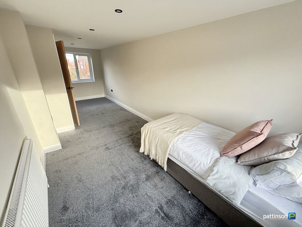 Property image 16 of 24