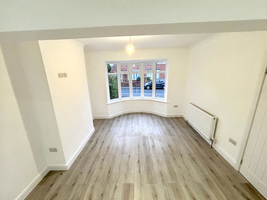 Property image 4 of 18