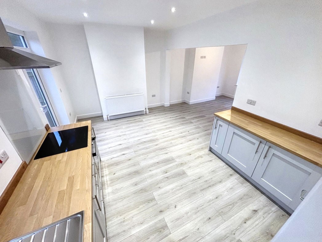 Property image 6 of 18
