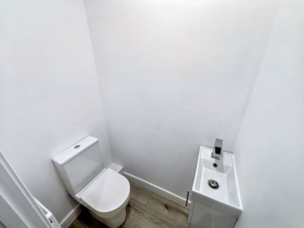 Property image 7 of 18