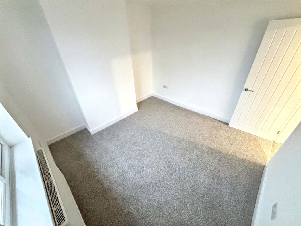 Property image 12 of 18