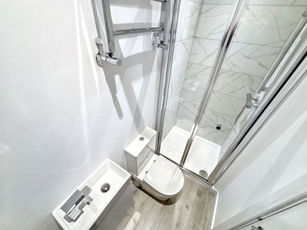 Property image 10 of 18