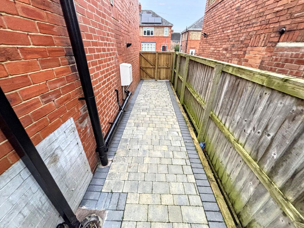 Property image 18 of 18