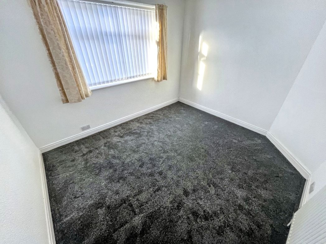 Property image 8 of 14