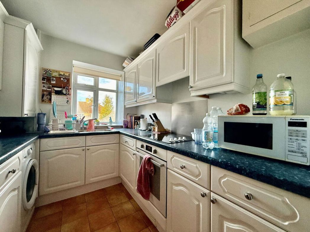 Property image 11 of 15