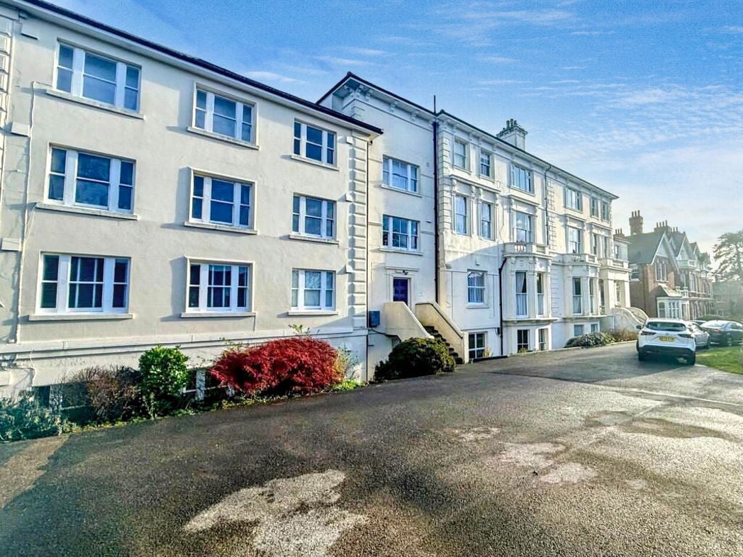 Property image 1 of 15