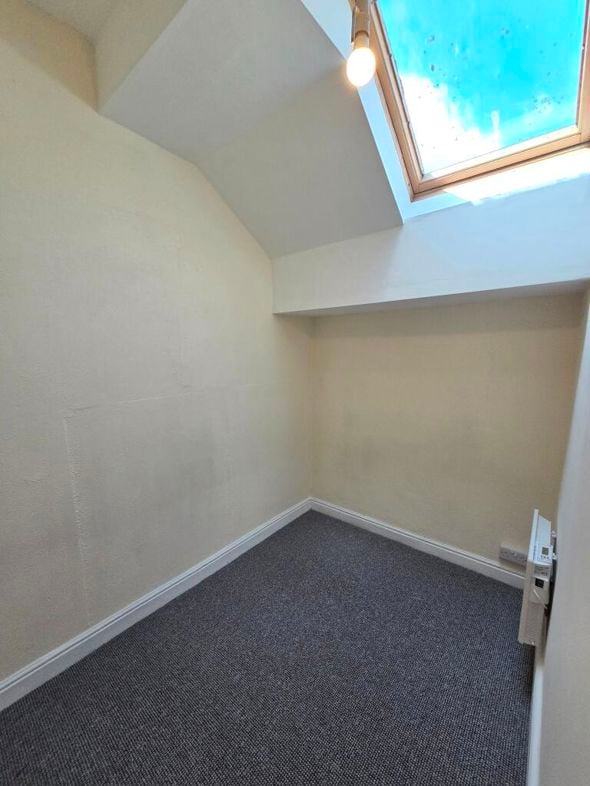 Property image 14 of 21