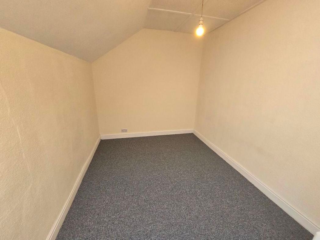 Property image 16 of 21