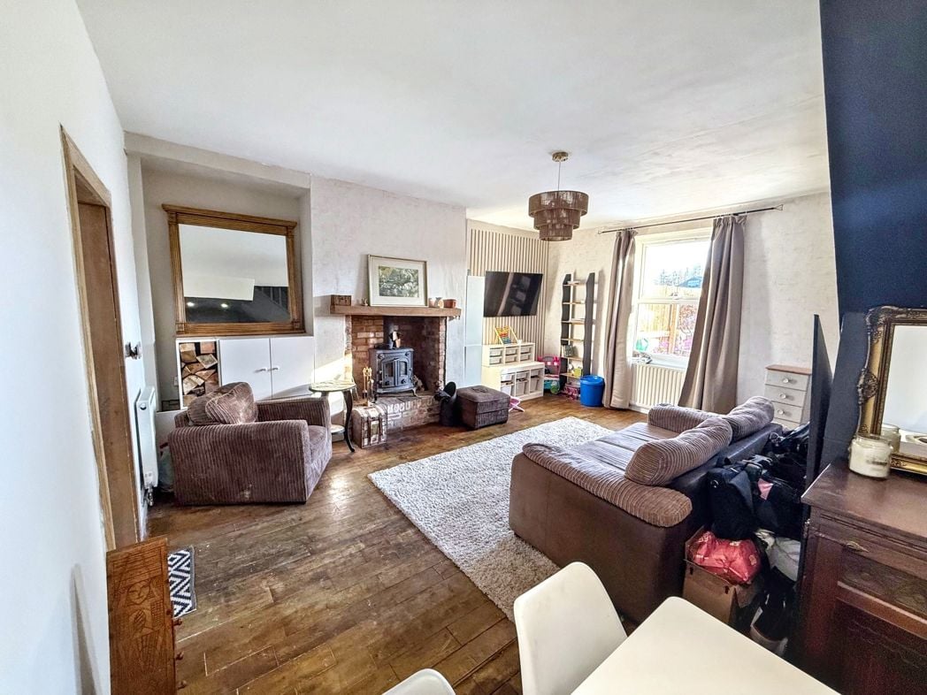 Property image 2 of 8