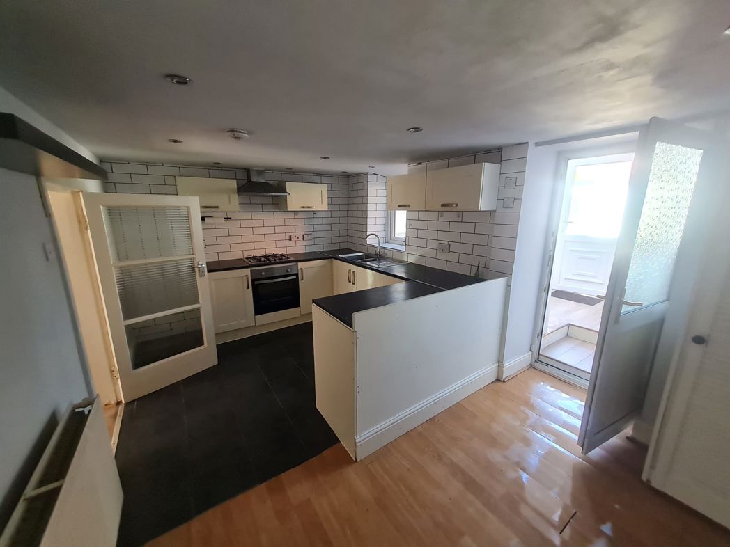 Property image 5 of 15