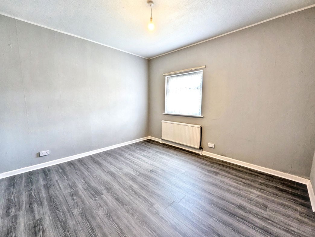 Property image 7 of 17