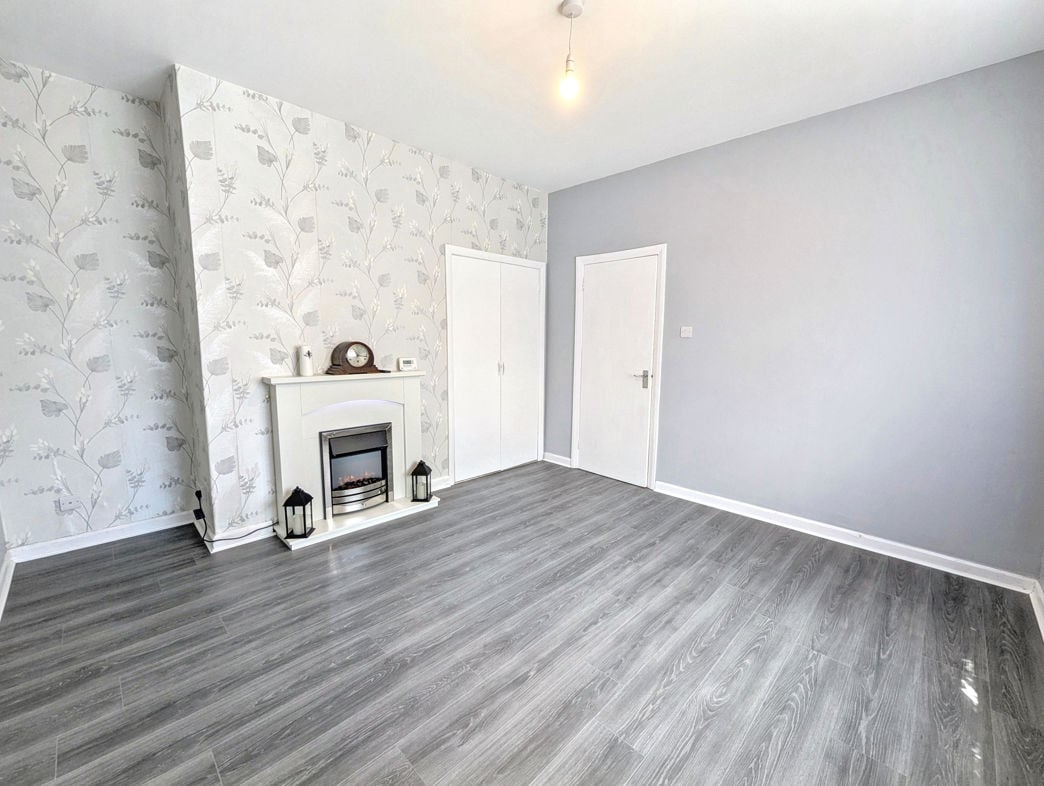 Property image 4 of 17