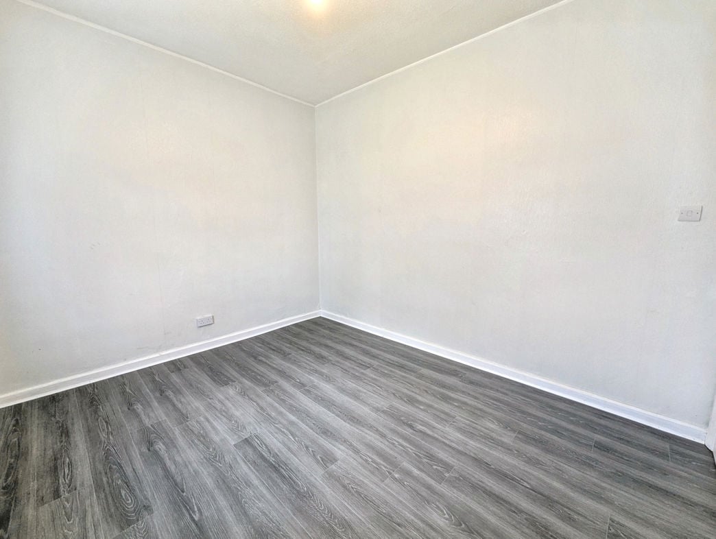 Property image 10 of 17