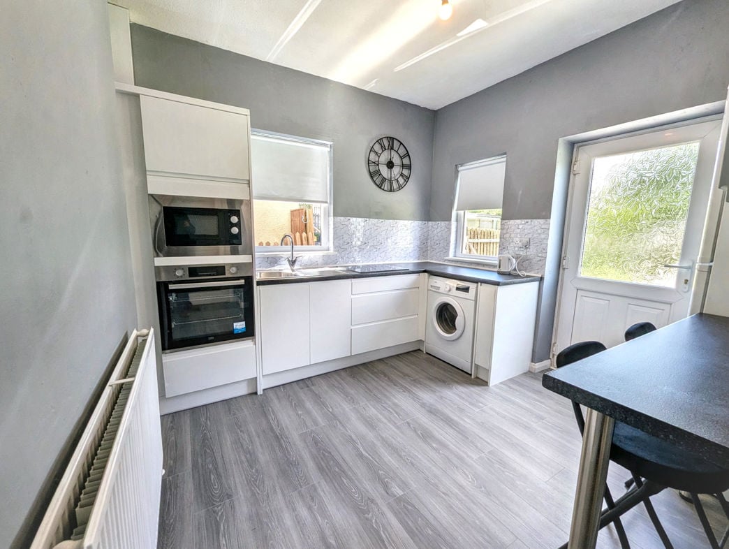 Property image 3 of 17