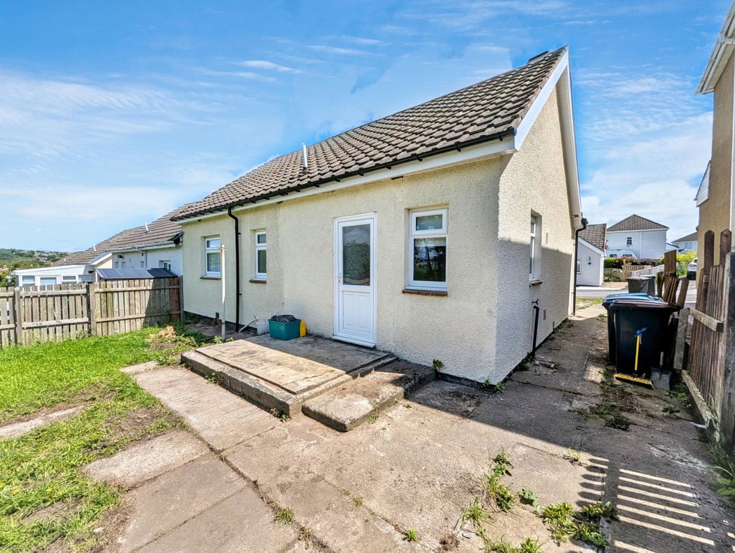 Property image 15 of 17