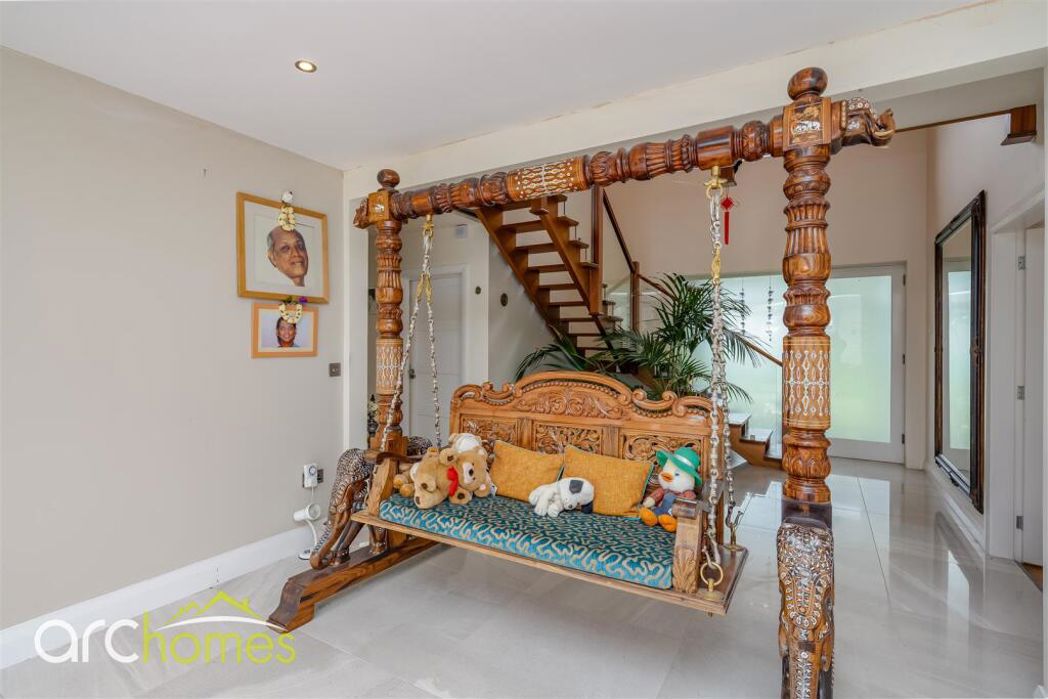 Property image 11 of 51