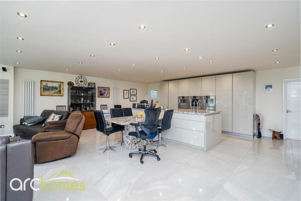 Property image 15 of 51