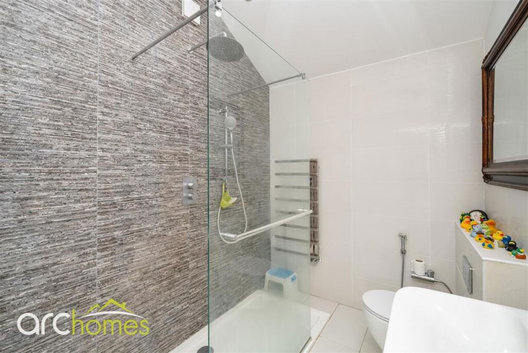 Property image 30 of 51