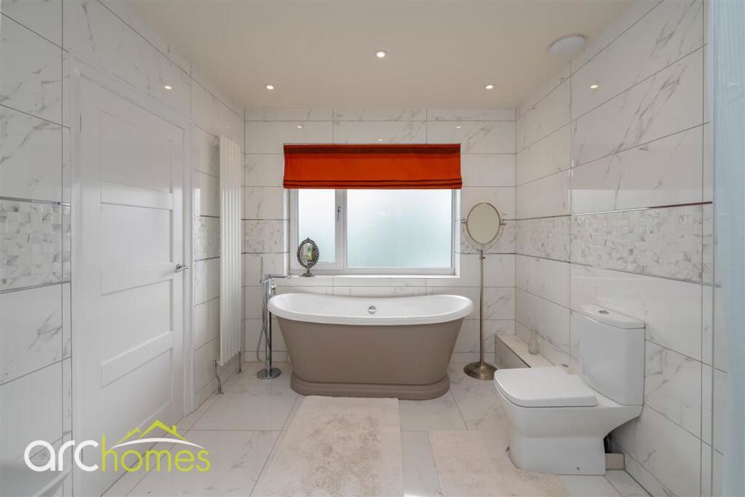 Property image 32 of 51