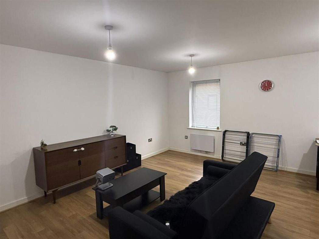 Property image 4 of 15