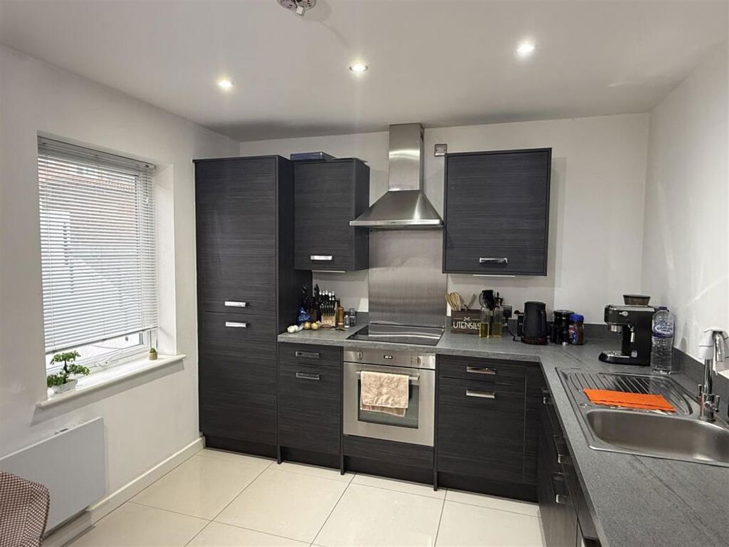 Property image 3 of 15