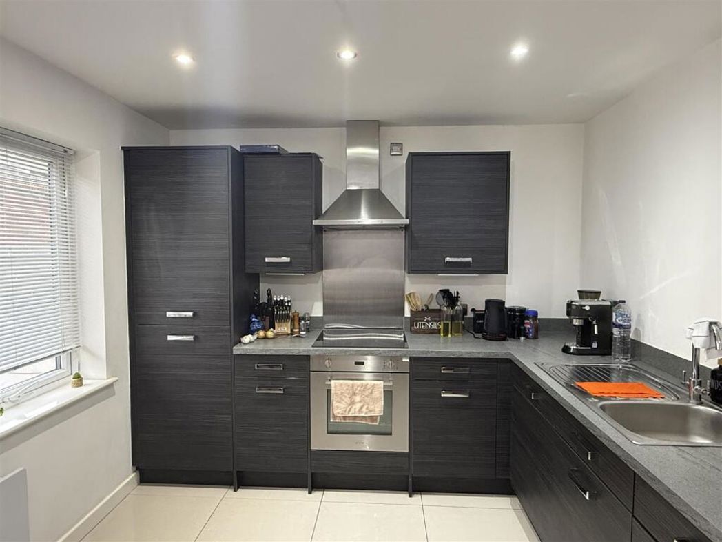 Property image 12 of 15