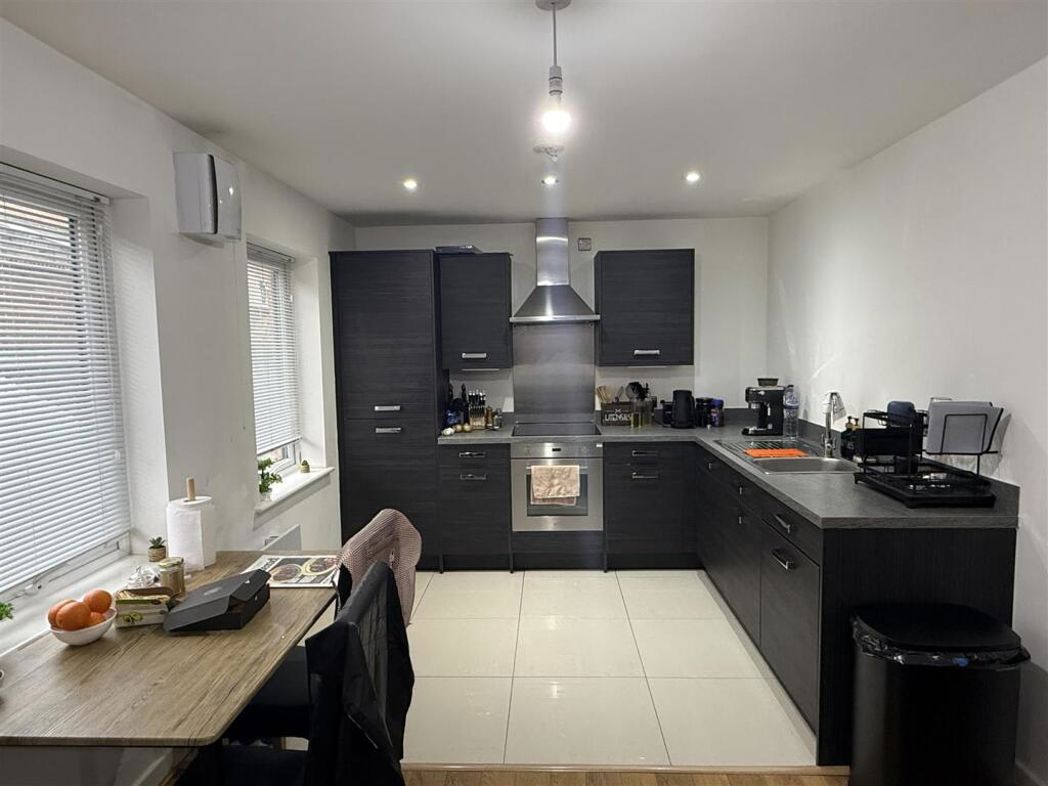 Property image 2 of 15