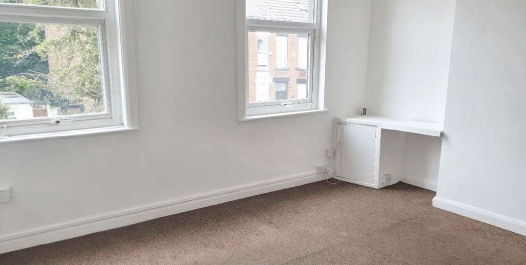 Property image 2 of 8