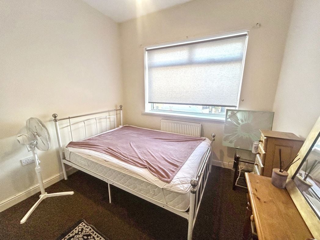 Property image 5 of 9