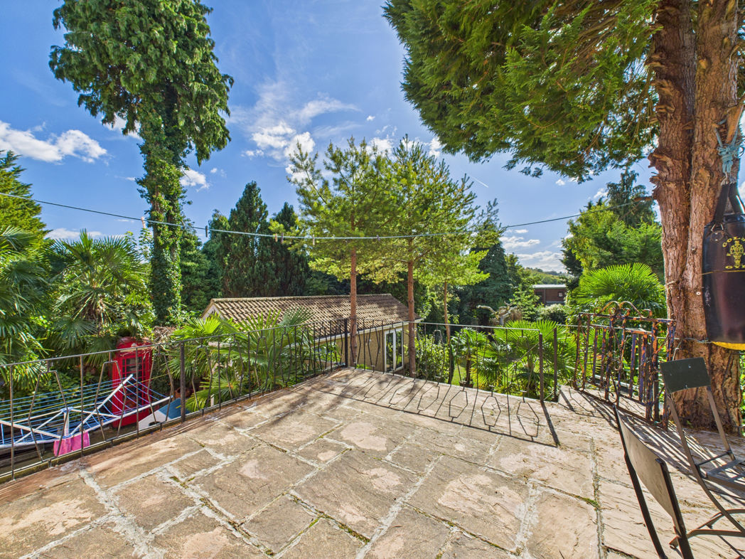 Property image 2 of 19