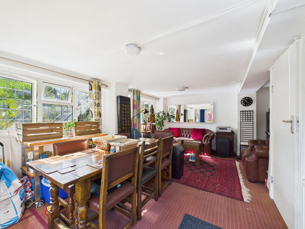 Property image 9 of 19