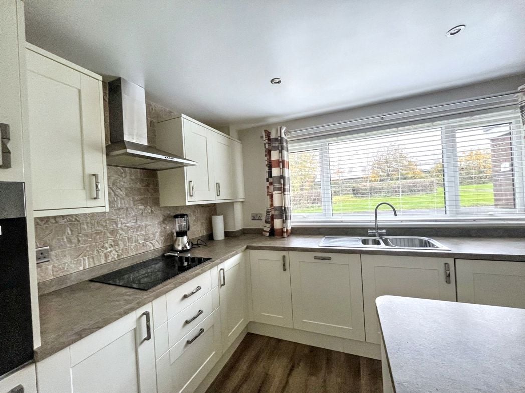 Property image 4 of 13